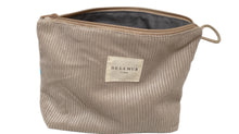 Load image into Gallery viewer, Trousse de toilette / maquillage VELOURS BEIGE